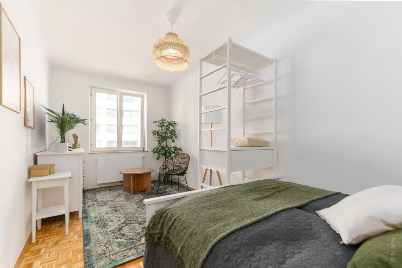 King Bed Home, 3 Bed Rooms, Perfect For Long Term Stay Bécs Kültér fotó
